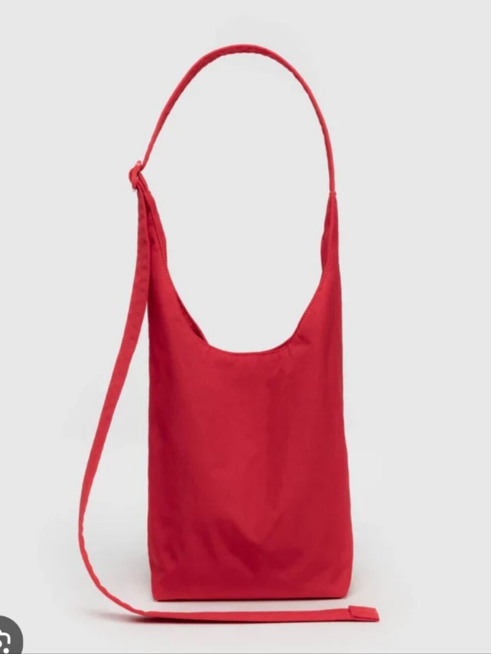 BAGGU Small Sling Bag in Candy Apple